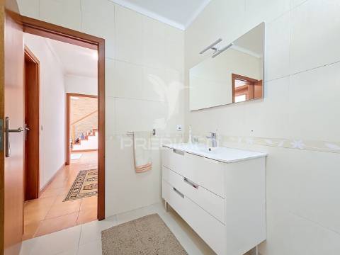 Moradia t4 na quinta do loureiro