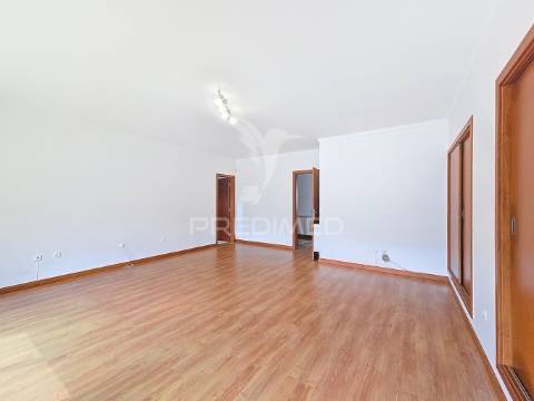 Moradia t4 na quinta do loureiro