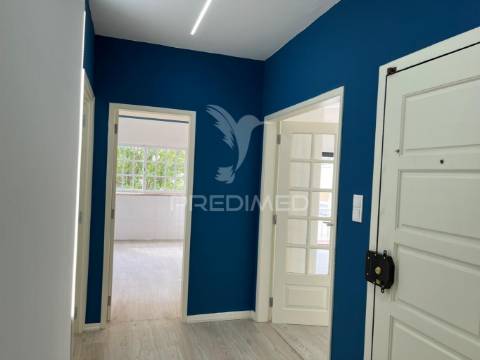 Apartamento t4+1 em torres novas