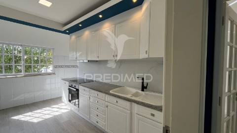 Apartamento t4+1 em torres novas