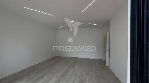 Apartamento t4+1 em torres novas