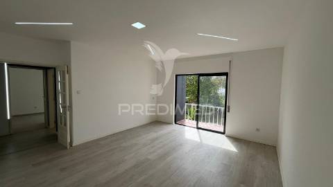 Apartamento t4+1 em torres novas