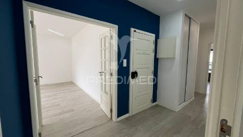 Apartamento t4+1 em torres novas