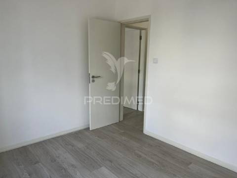 Apartamento t4+1 em torres novas