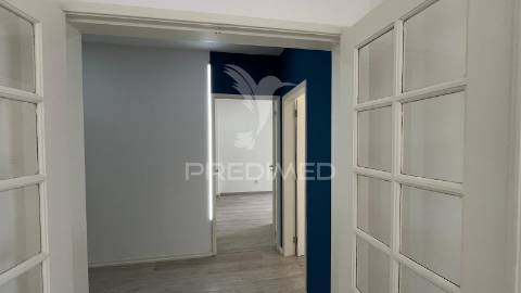Apartamento t4+1 em torres novas