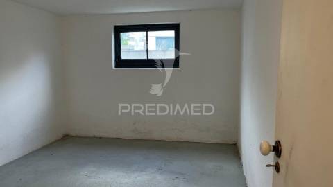 Apartamento t4+1 em torres novas