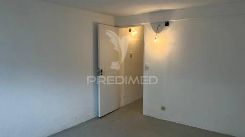 Apartamento t4+1 em torres novas