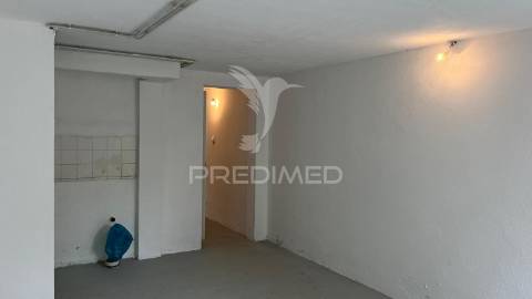 Apartamento t4+1 em torres novas