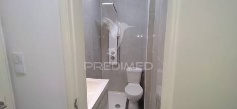 Apartamento t4+1 em torres novas