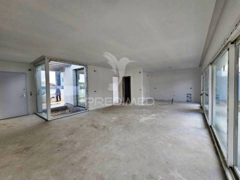 Moradia isolada t4, c/piscina e garagem,  oleiros - azeitão