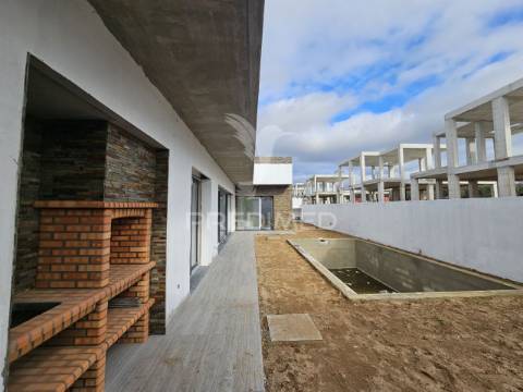 Moradia isolada t4, c/piscina e garagem,  oleiros - azeitão