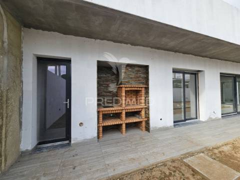 Moradia isolada t4, c/piscina e garagem,  oleiros - azeitão