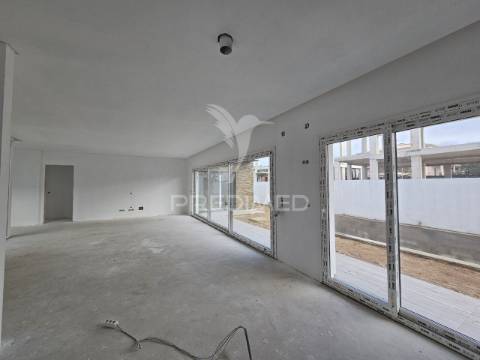 Moradia isolada t4, c/piscina e garagem,  oleiros - azeitão