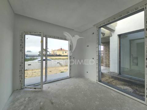 Moradia isolada t4, c/piscina e garagem,  oleiros - azeitão