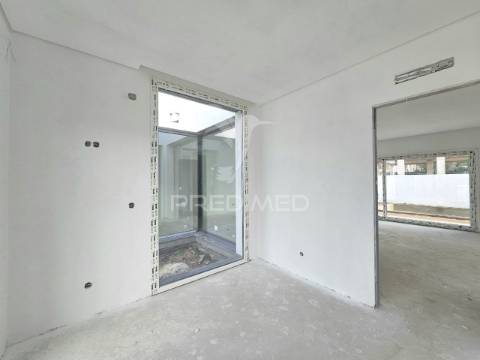 Moradia isolada t4, c/piscina e garagem,  oleiros - azeitão