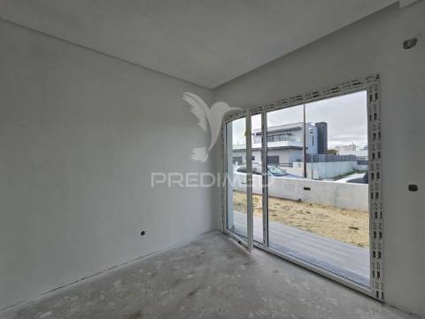 Moradia isolada t4, c/piscina e garagem,  oleiros - azeitão
