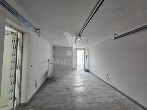 Moradia isolada t4, c/piscina e garagem,  oleiros - azeitão