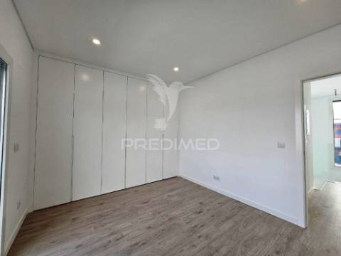 Moradia isolada t3, c/piscina e garagem, em azeitão