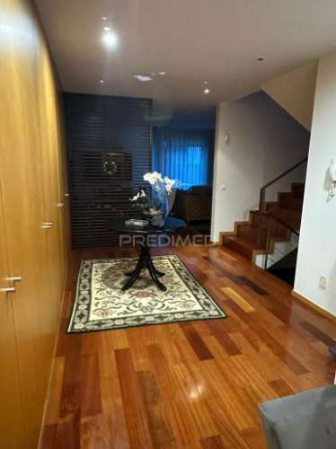 Moradia t4, em banda, na quinta da oliveiras, em lomar, braga