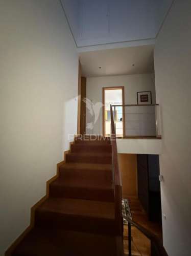 Moradia t4, em banda, na quinta da oliveiras, em lomar, braga