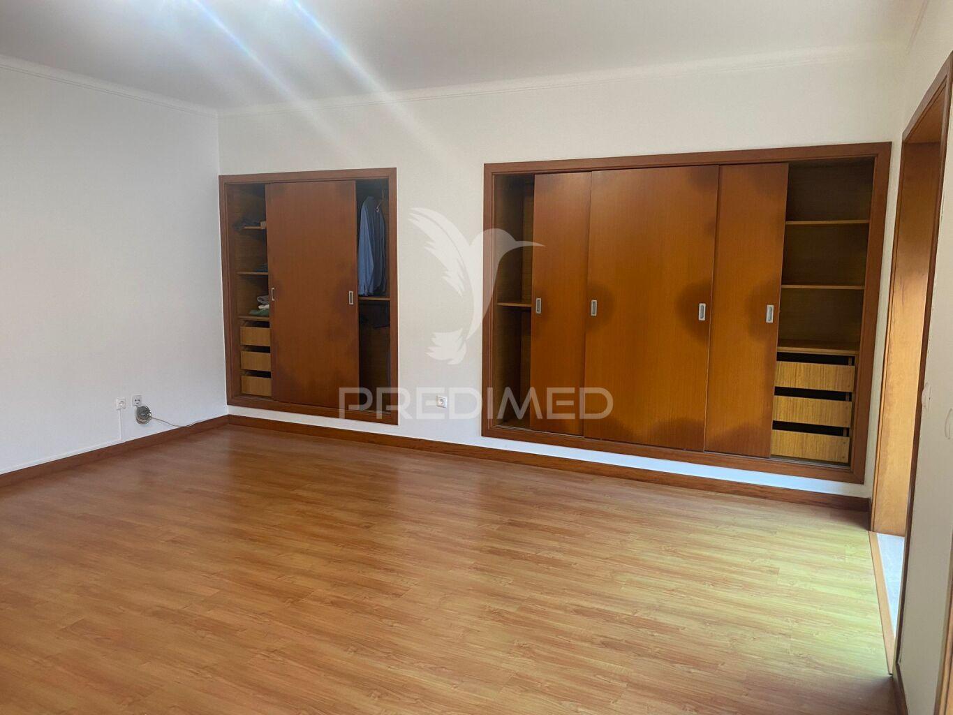 Moradia t4 na quinta do loureiro