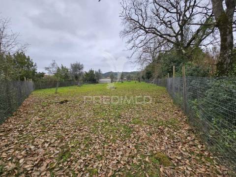 Refúgio no campo – moradia renovada com terreno de 6000m² e natureza deslumbrante!