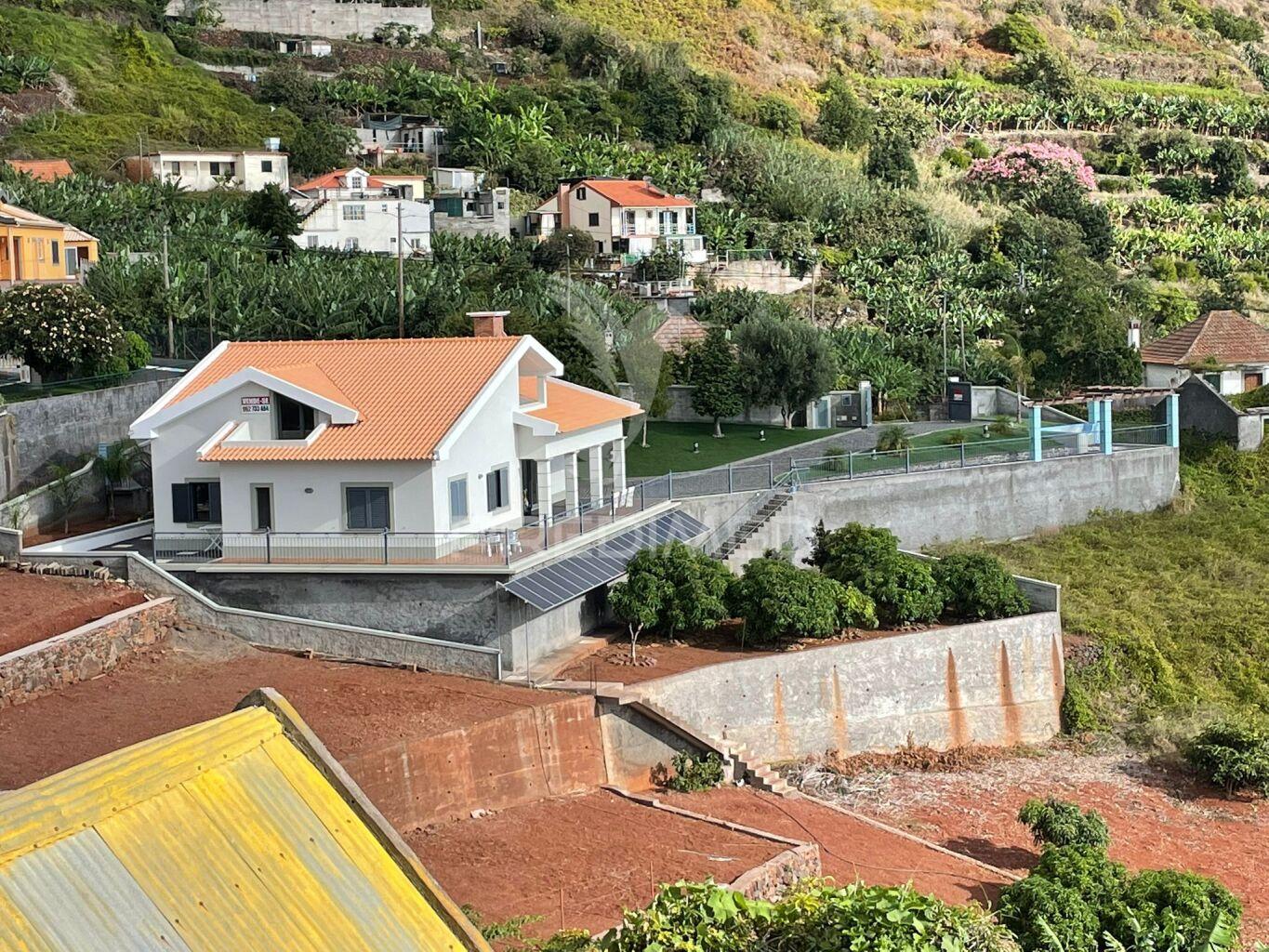 Moradia de luxo na calheta vista mar infinito