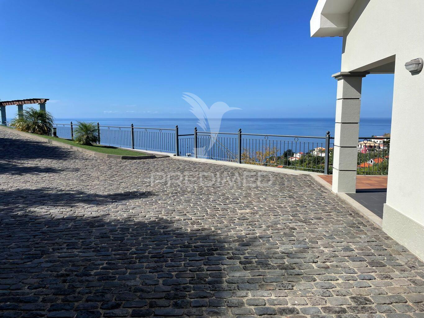 Moradia de luxo na calheta vista mar infinito