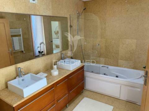 Moradia de luxo t4 junto ao forte s. joão - vila do conde
