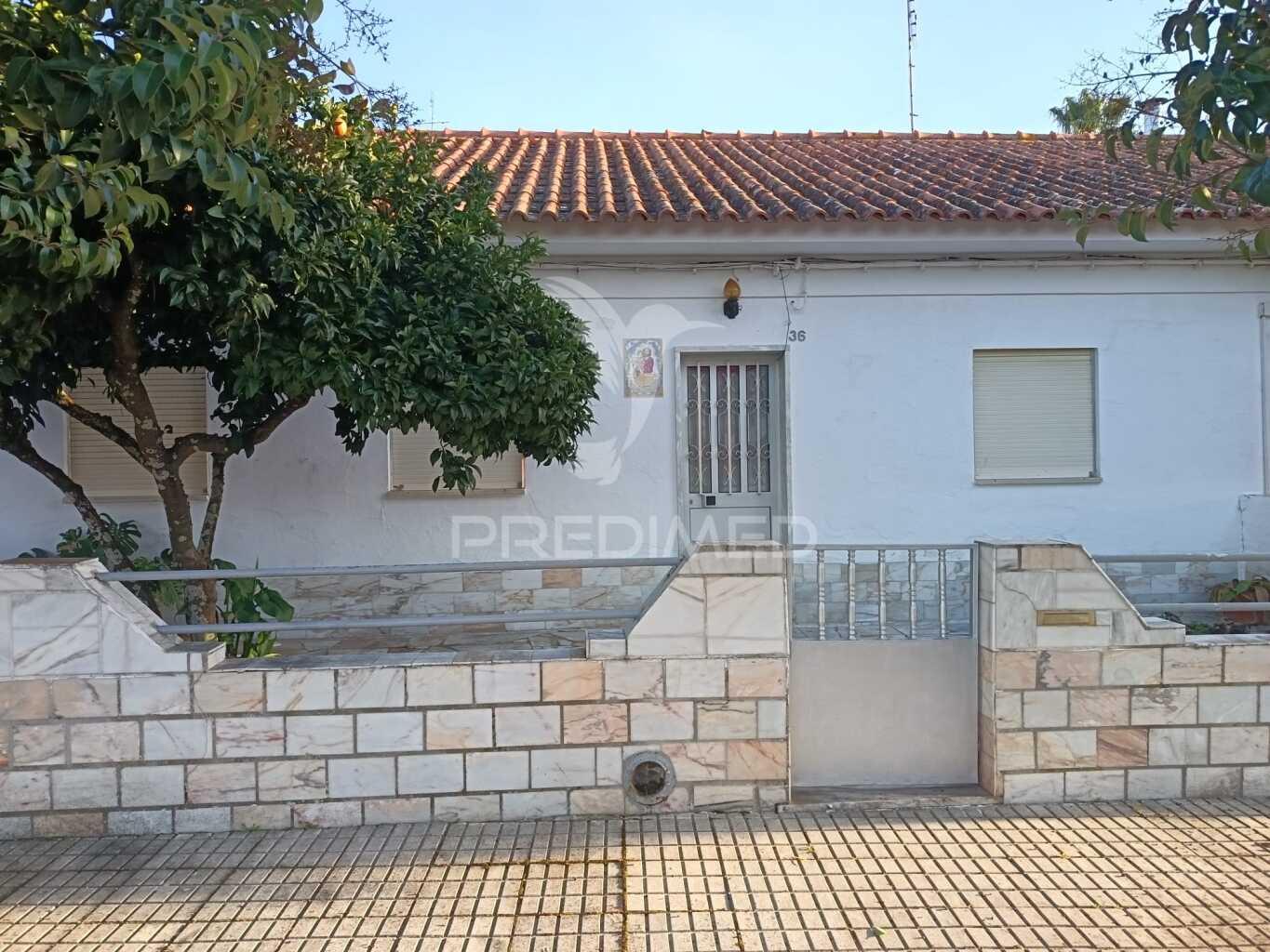Moradia no bairro da boa fé em elvas - conforto e tradição com vista
