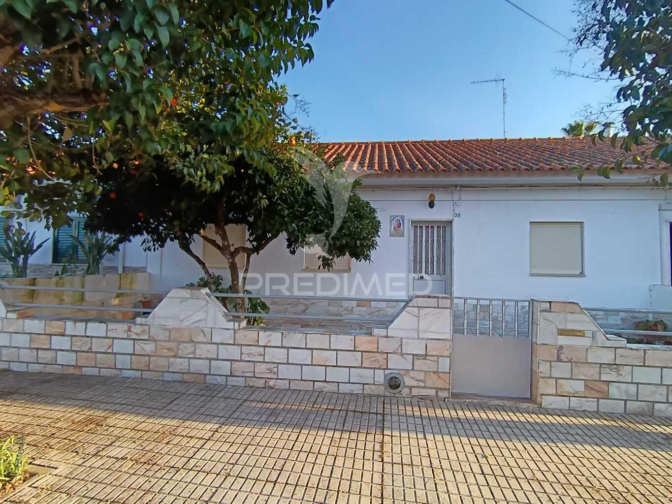 Moradia no bairro da boa fé em elvas - conforto e tradição com vista
