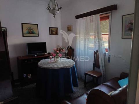 Moradia no bairro da boa fé em elvas - conforto e tradição com vista