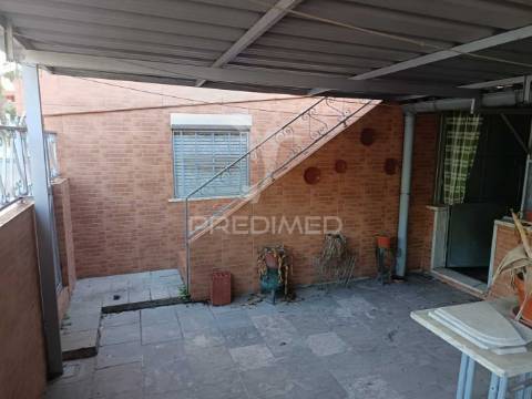 Moradia no bairro da boa fé em elvas - conforto e tradição com vista