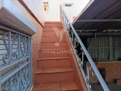 Moradia no bairro da boa fé em elvas - conforto e tradição com vista