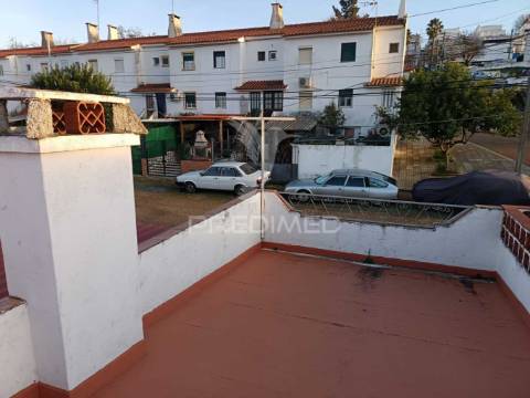 Moradia no bairro da boa fé em elvas - conforto e tradição com vista
