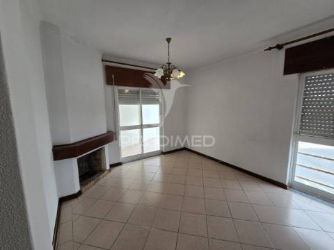 Apartamento t2 - com terraço e estacionamento - grândola