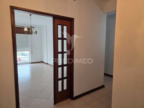 Apartamento t2 - com terraço e estacionamento - grândola