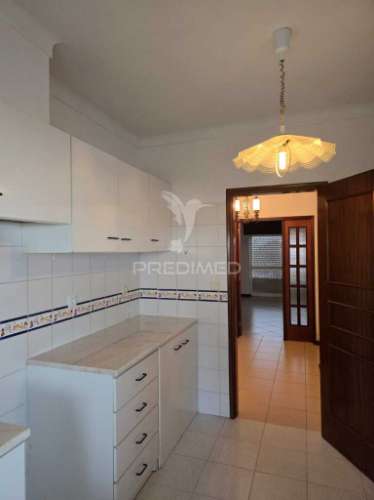 Apartamento t2 - com terraço e estacionamento - grândola