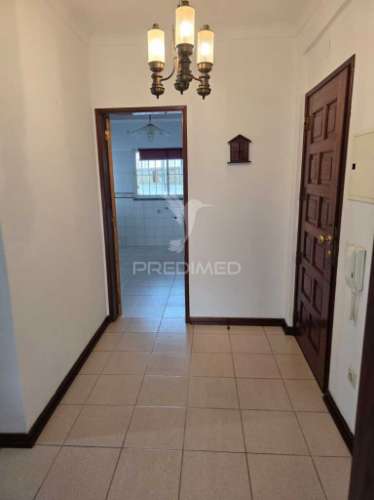 Apartamento t2 - com terraço e estacionamento - grândola