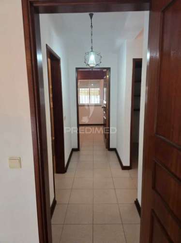 Apartamento t2 - com terraço e estacionamento - grândola