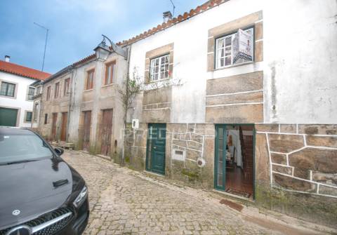 Moradia t1 no centro histórico de trancoso – pronta a habitar