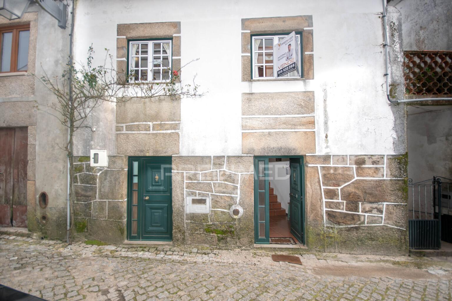 Moradia t1 no centro histórico de trancoso – pronta a habitar