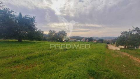 Terreno para construção em paderne com 3700 m2
