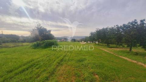 Terreno para construção em paderne com 3700 m2