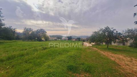Terreno para construção em paderne com 3700 m2