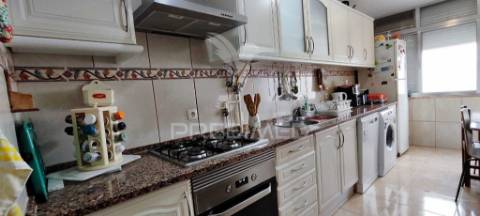 Apartamento t3 à venda em póvoa de santo adrião