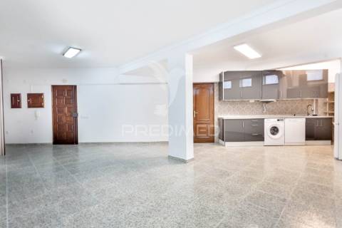 Apartamento t2 novo a estrear 74 m2 ler texto sff