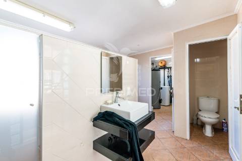 Quinta em palmela com moradia térrea