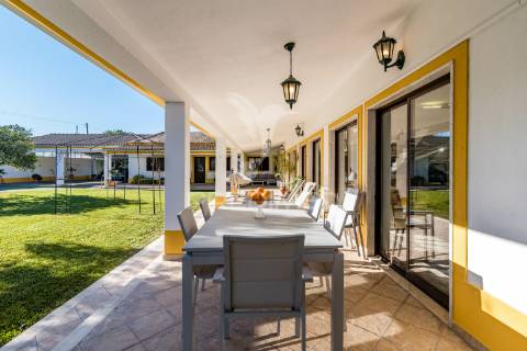 Quinta em palmela com moradia térrea