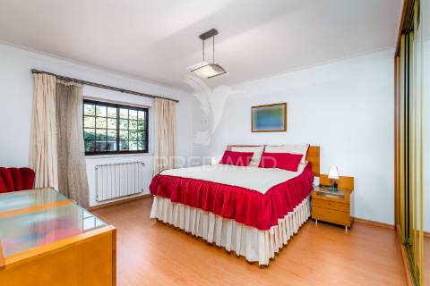 Quinta em palmela com moradia térrea